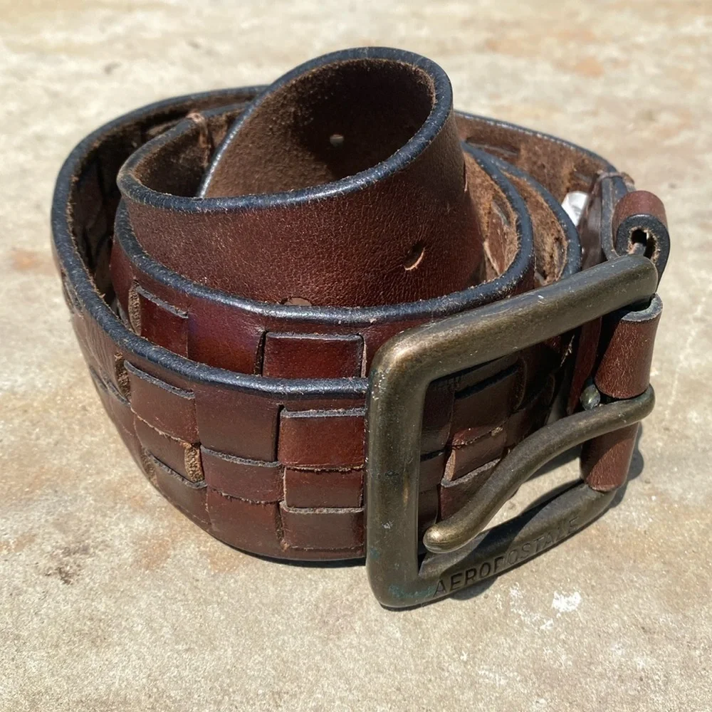 Aeropostale woven leather belt brown with basket weave & antiqued brass buckle